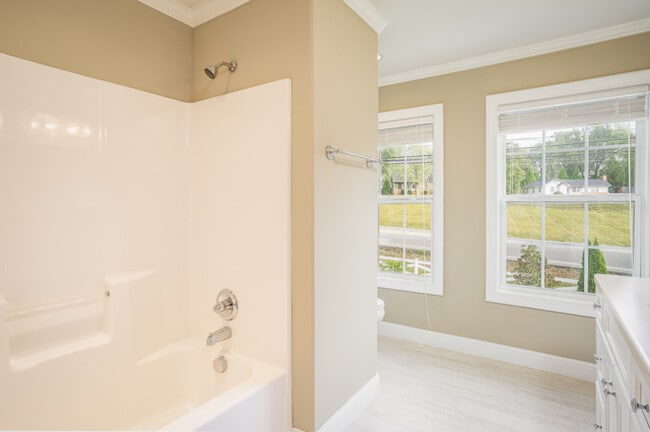 Foto del edificio - 208 Downton Ave