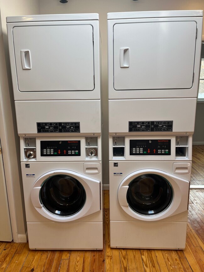 Foto del edificio - 216 Main St