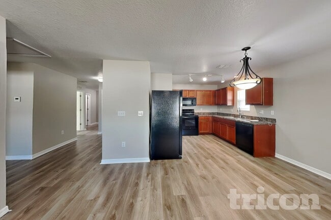 Building Photo - 8397 Coral St