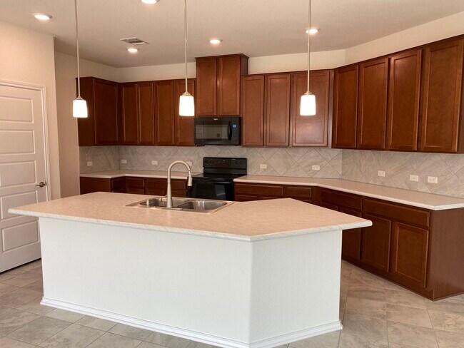 Foto del edificio - 194 Lena Ln