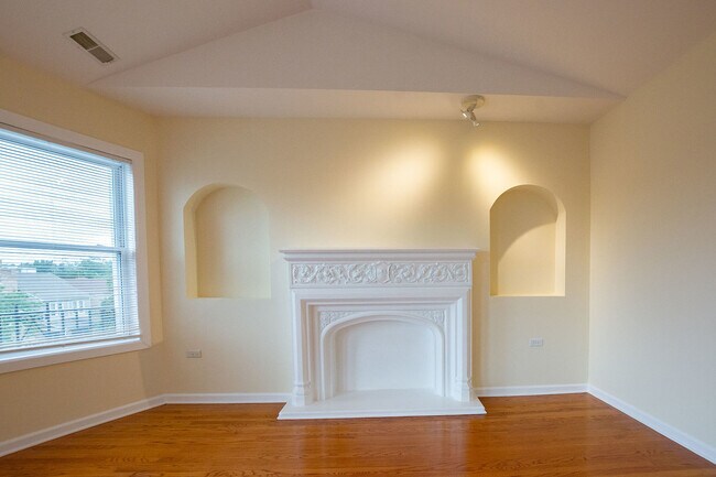 Foto del edificio - 7554 N Claremont Ave