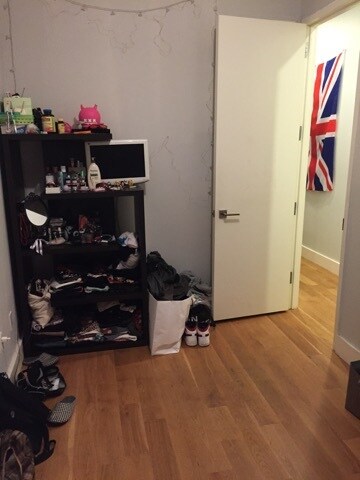 Interior Photo - 867  Halsey