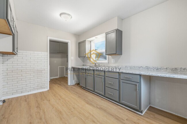 Building Photo - Adorable 3-Bedroom Home on the East Side, Available NOW!