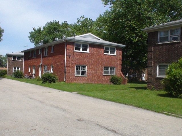 Primary Photo - Country View Apartments
