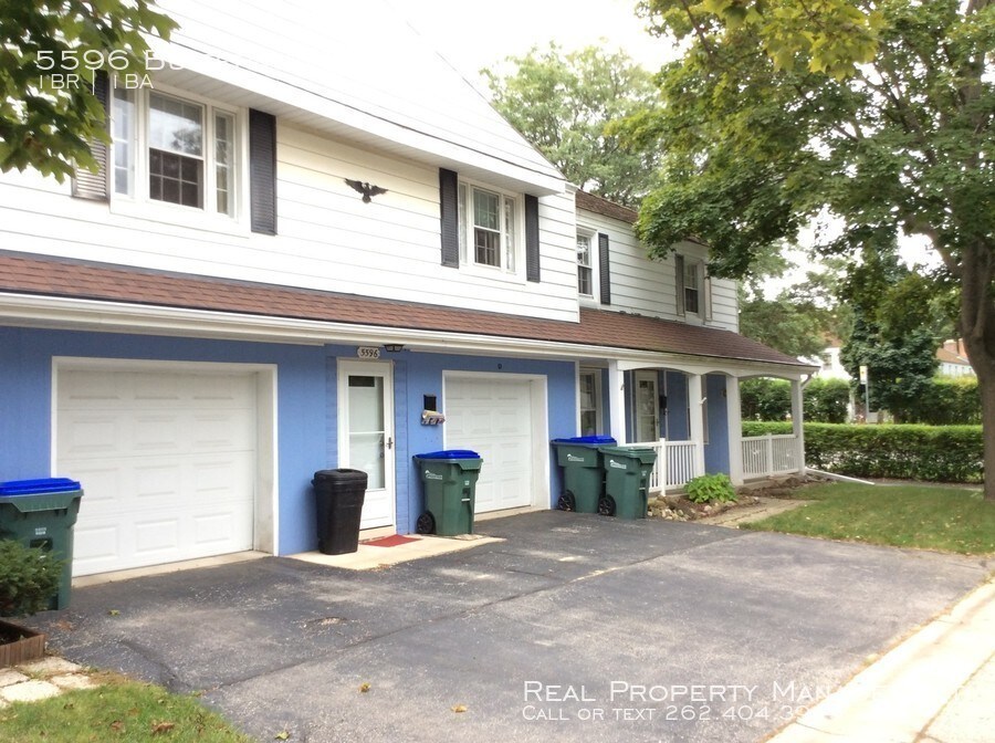 One Bedroom Apartment Greendale House Rental in Greendale, WI