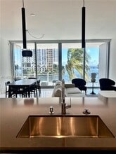 Building Photo - 300 Biscayne Blvd Way