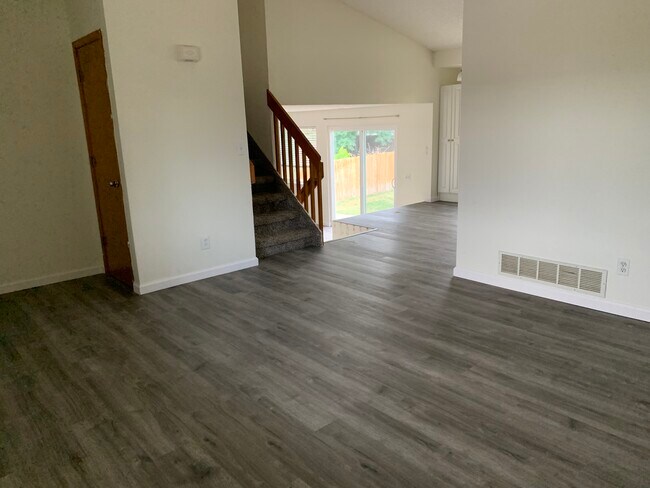 Foto del edificio - 2559 Cherry Cir
