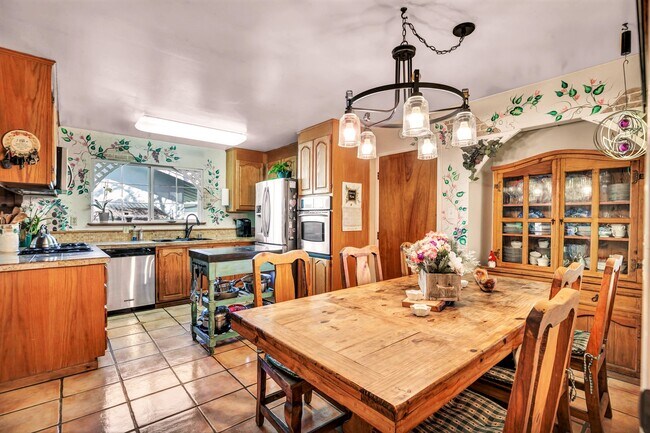 Comedor/Cocina - 792 Lathrop St