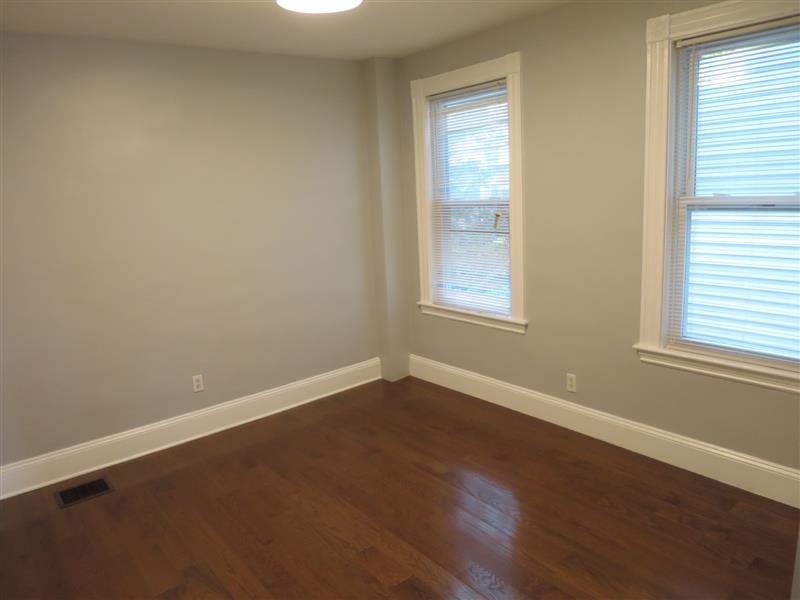 Primary Photo - 72 Eustis St