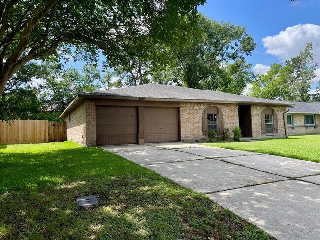 Building Photo - 4502 Mossygate Dr