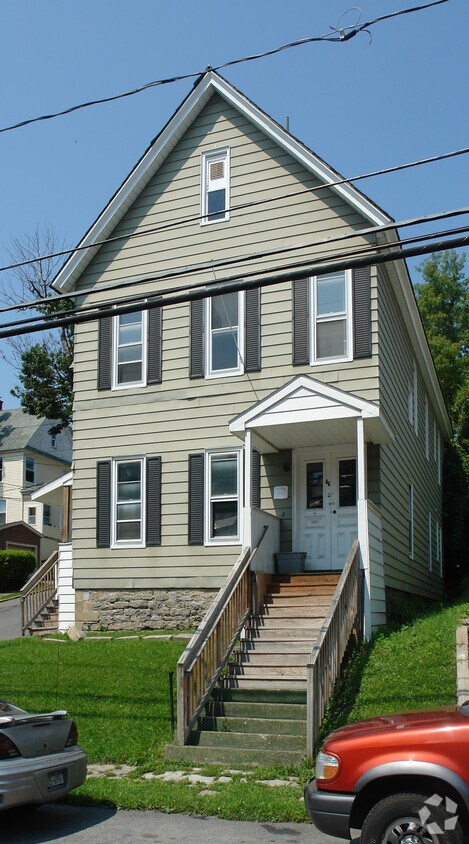 Foto del edificio - 64-66 Brookside Ave