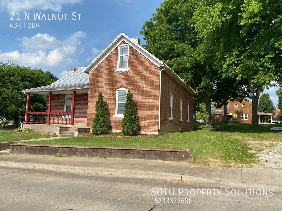 Primary Photo - 4BD/2BA Historical, Modernly Updated Home