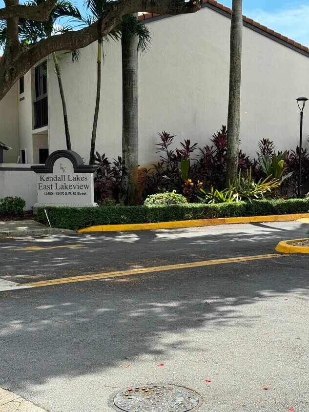 Foto del edificio - 13470 SW 62nd St