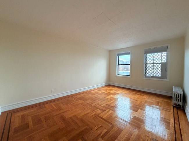 Building Photo - 3063 Buhre Ave