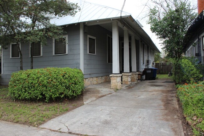 Foto del edificio - 716 E Guenther St