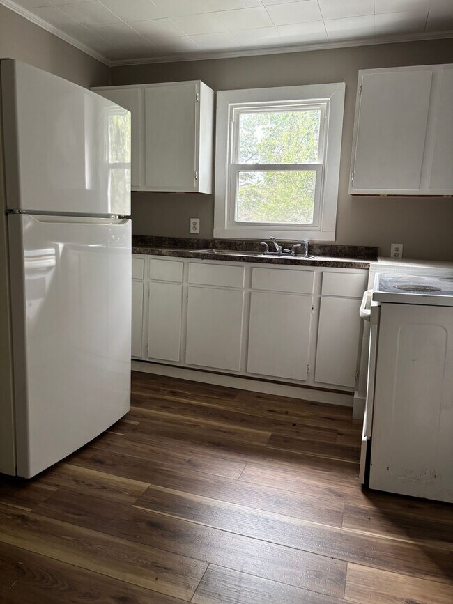 Photo - One Bedroom Duplex in Red Bank TN; Water &amp;... House