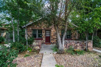 Building Photo - 2311 Spruce St