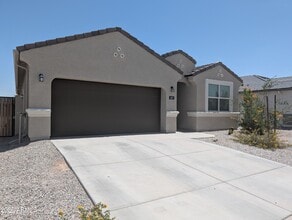 Building Photo - 651 N 13th Pl