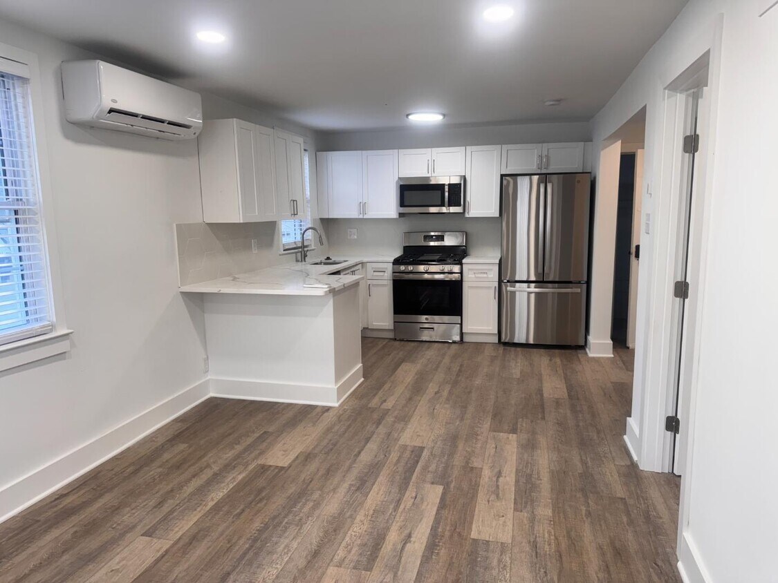 Foto principal - 2331 Haverford Rd