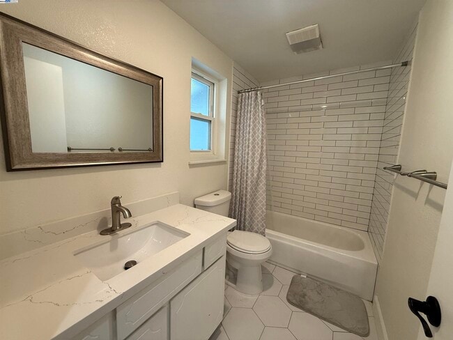 Building Photo - 91 Fountainhead Ct