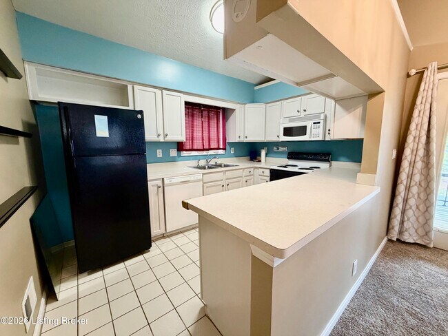 Foto del edificio - 749 Yorkwood Pl