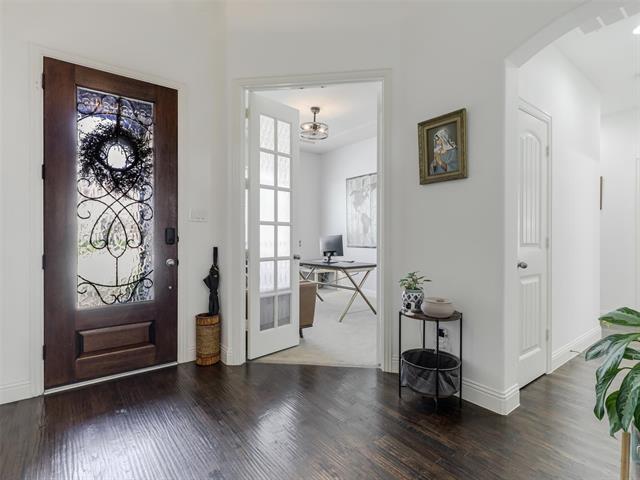 Foto del edificio - 708 Sandbox Dr