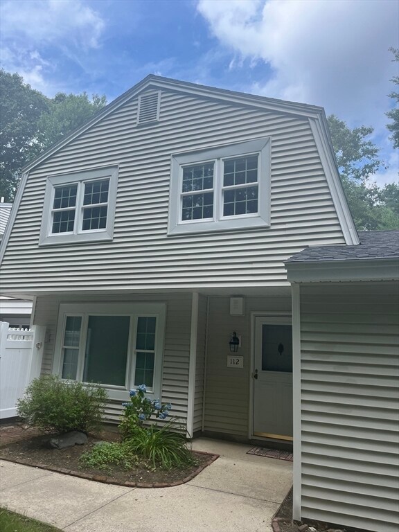 Foto del edificio - 112 Edgebrook Dr