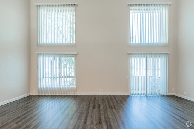 Loft - Marconi Gardens East