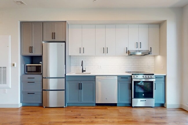 Building Photo - 80 Rugg Rd