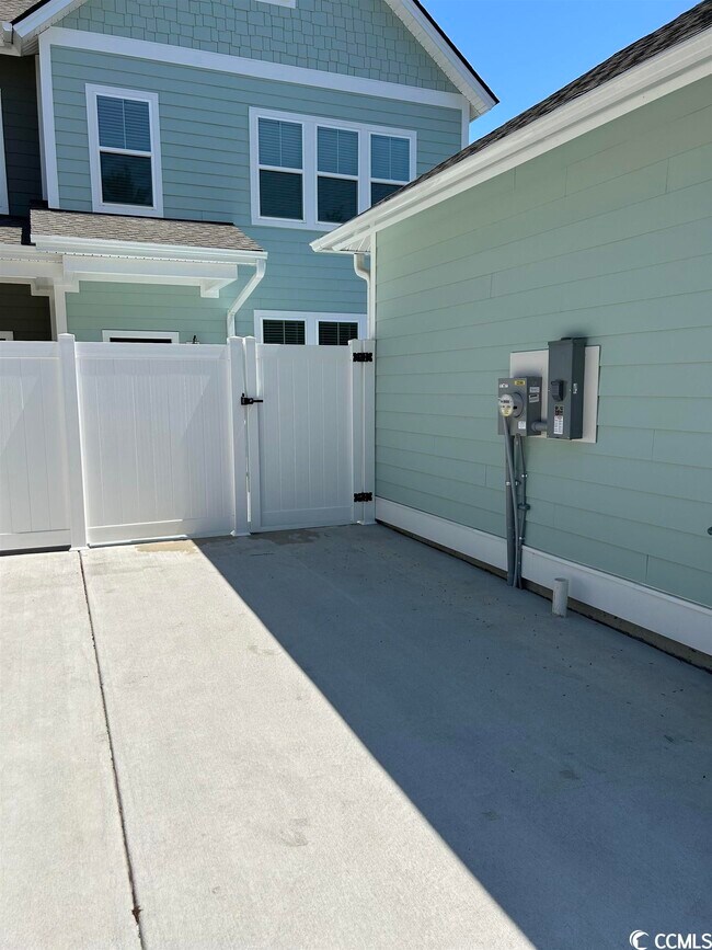 Building Photo - 2514 Blue Crane Cir