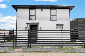 Building Photo - 2120 Fulton St