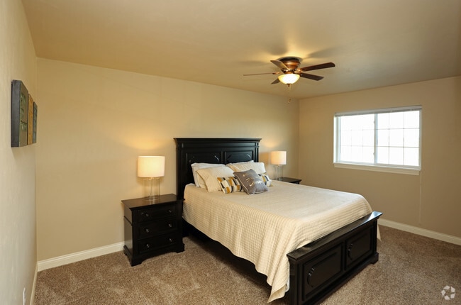 First bedroom - Green Meadows Townhomes