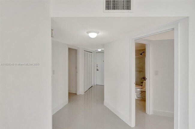 Foto del edificio - 2333 Brickell Ave