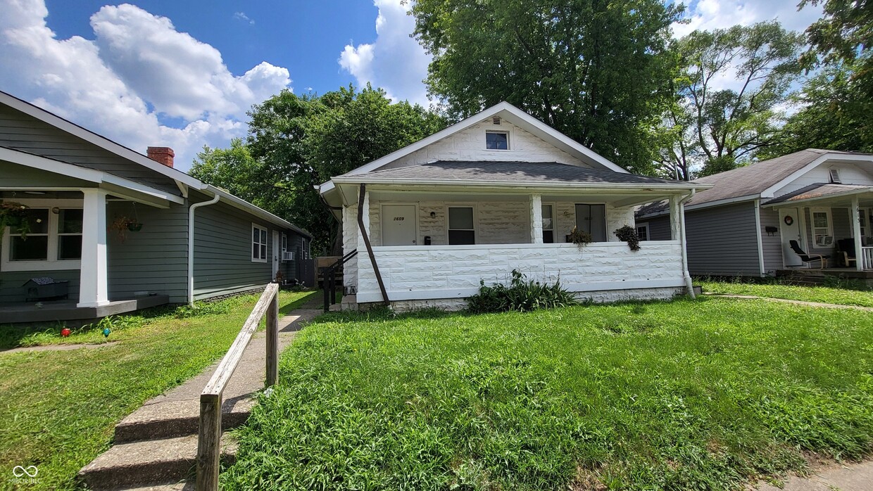 Primary Photo - 1609 S Randolph St