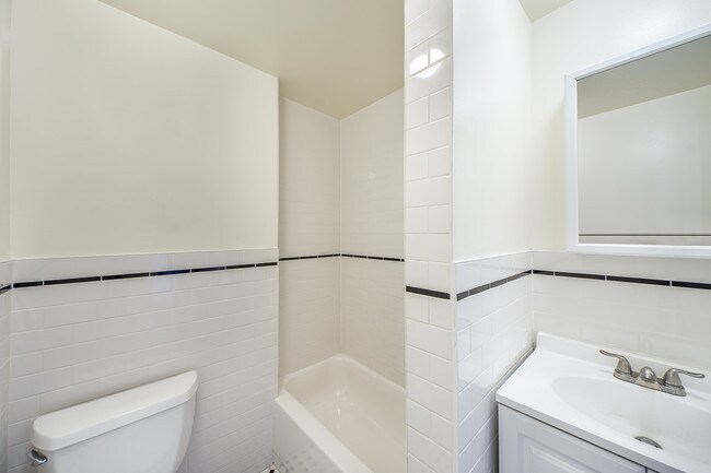 Building Photo - 52 Cheever Pl