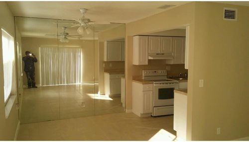 Foto principal - 5810 NW 21st St
