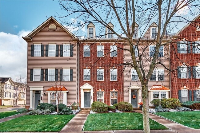 Photo - 704 Park Plaza E Townhome