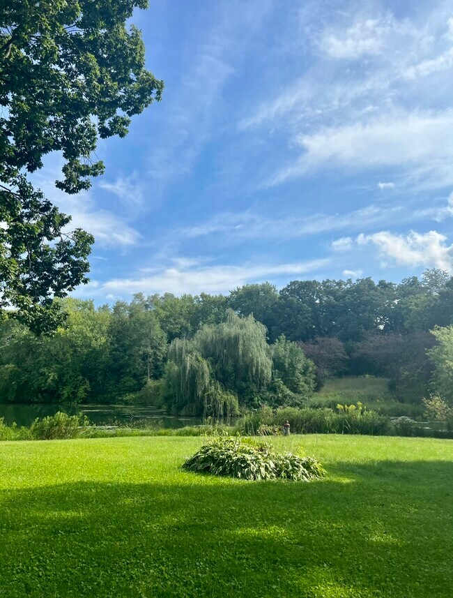 15810 IL173 Unit Oversized Studio Condo, Harvard, IL 60033 Condo for Rent in Harvard, IL