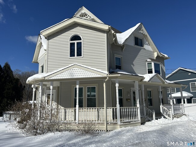 Building Photo - 20 Elm St