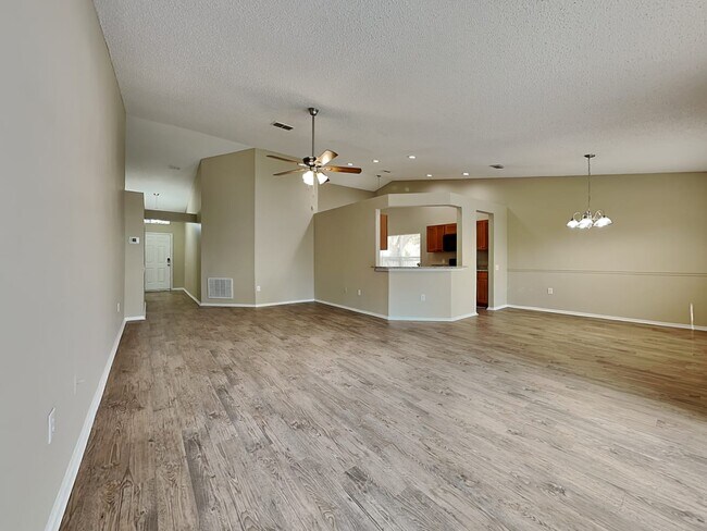 Building Photo - 26852 Carmen Pl