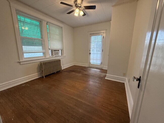 Foto del edificio - Large 1 Bed unit close to parks, great architecture and very walkable