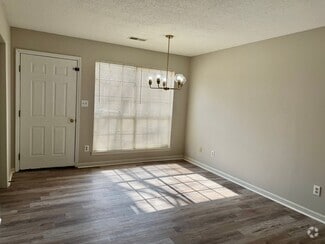 Building Photo - 304 Hillsboro Ln
