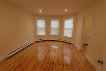 Foto del edificio - 65 Pleasant St