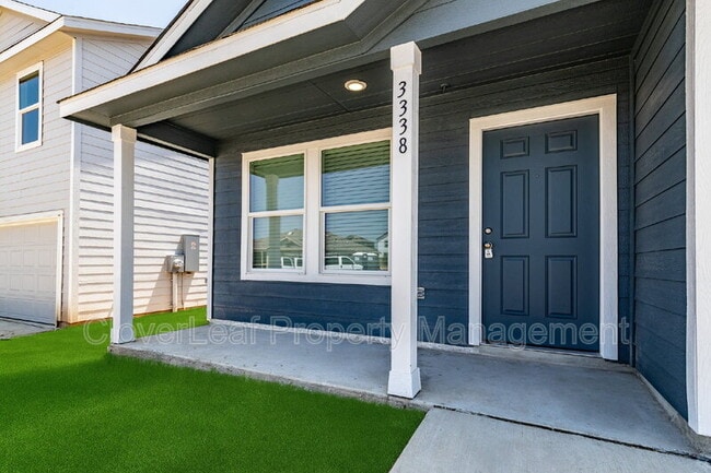 Building Photo - 3338 Gingham Pt