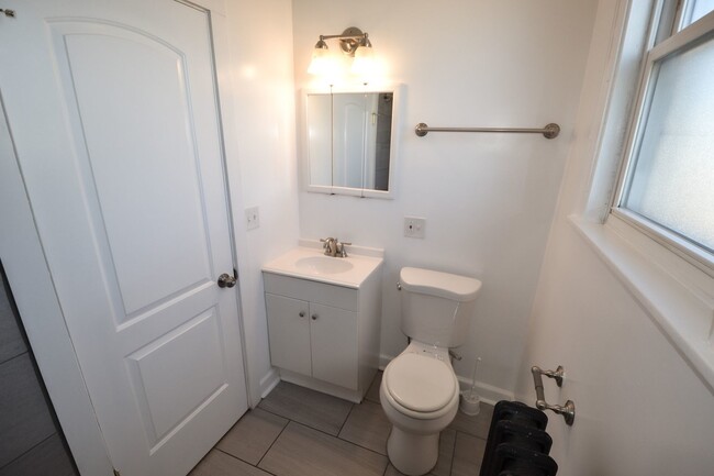 Foto del edificio - 4826 W Addison St