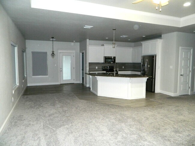 Foto del edificio - 203 Northwest Granite Avenue