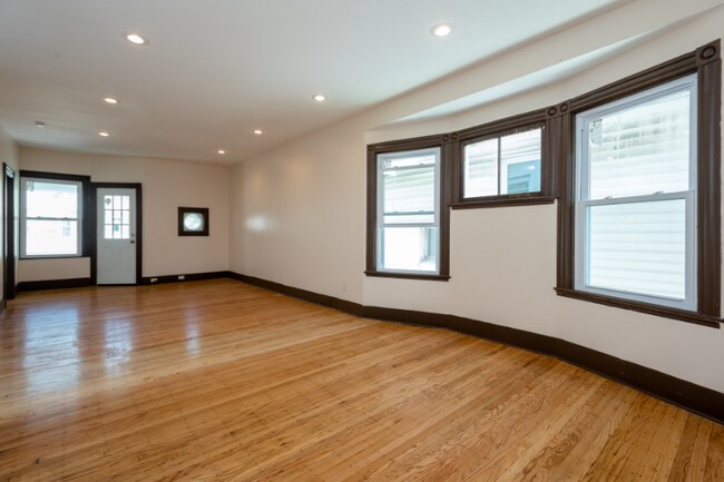 Foto del edificio - 491 Hamilton St