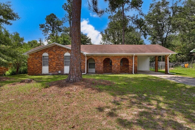 Building Photo - 2408 Southdale Dr