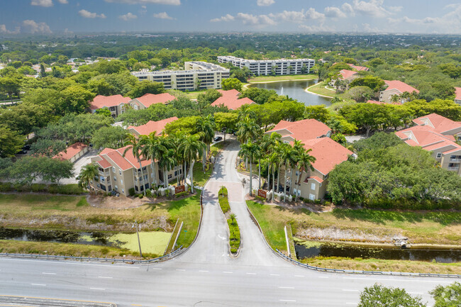 Entrance - Verano At Delray