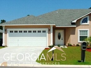 Building Photo - 211 Royal Palms Ave